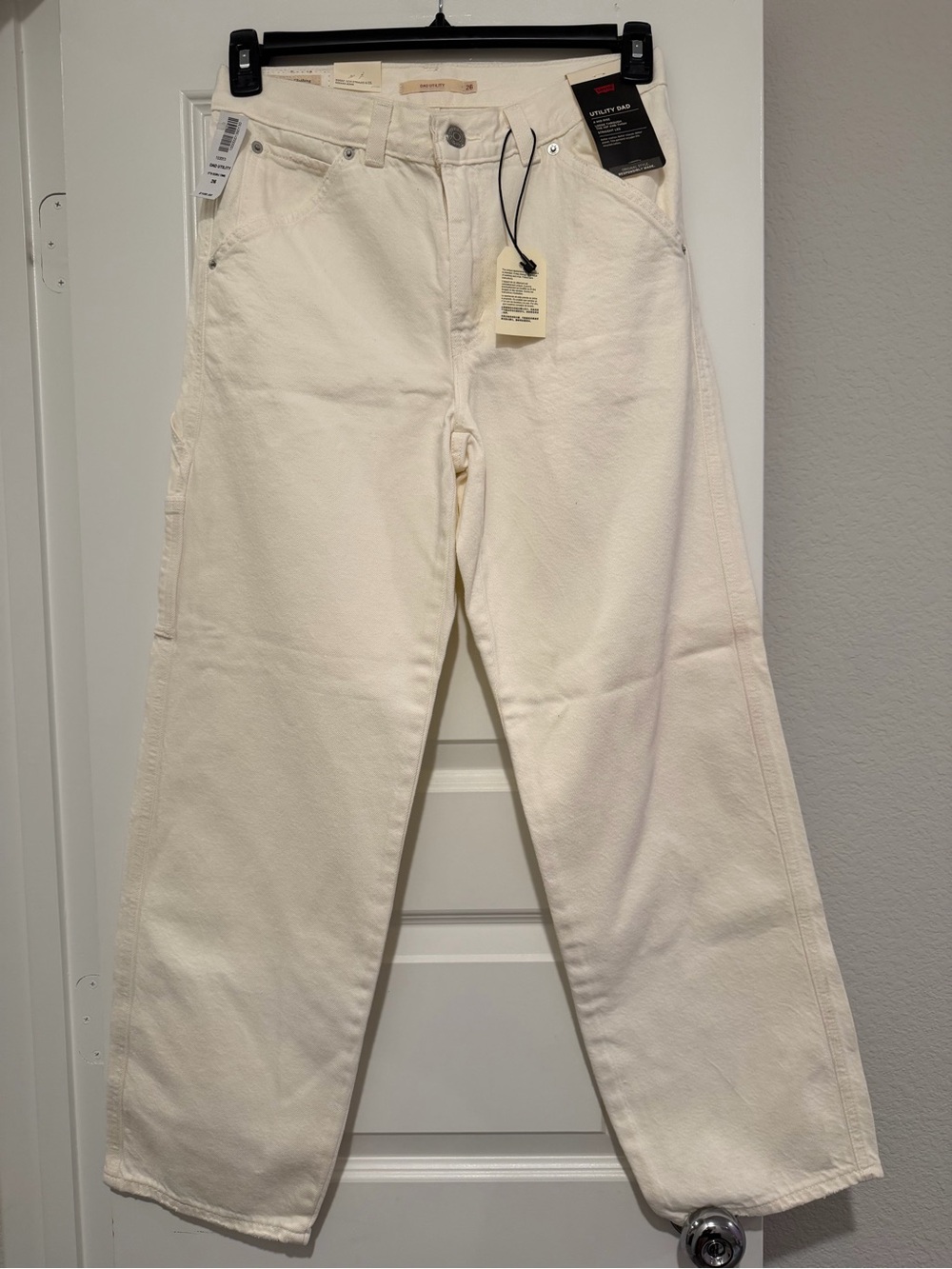 NWT Levi’s Utility Dad Jean Size 26x30 Ecru White Straight Leg